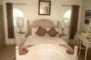 #34 Forest Hills. A Stunning 4 Bedroom Villa with Fabulous Views - Image 5