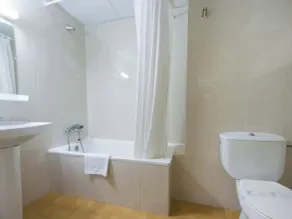 Apartamentos Midi 3000 - Image 4