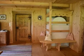 Idyllic house, close to the center but quiet - Image 2
