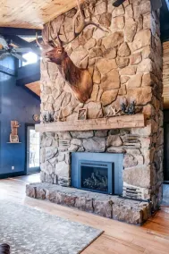 Cozy Mountain Cabin, dark skies, and great views! - Image 2
