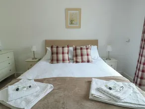 Benllech Coastal Retreat - Image 5