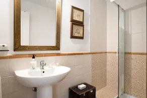 Apartment 'Apartamento Sancti Petri' with Shared Pool, Wi-Fi and Air Conditioning - Image 3
