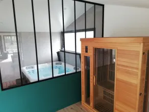Gite 300m² 15 persons with spa, indoor pool and sauna near puy du fou - Image 2