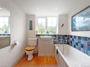 Dolphin Cottage -  a cosy cottage that sleeps 4 guests  in 2 bedrooms - Image 5