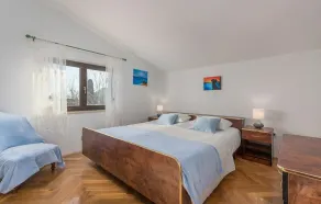 Three-Bedroom Apartment Katalin II in Musalež - Image 3