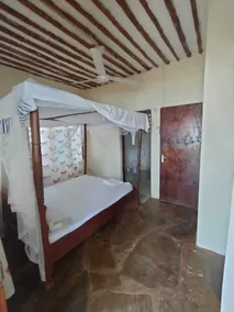 Miwa Budget Apartments 5mins less walk to beach(single budget rooms) - Image 4