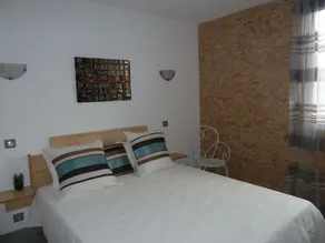 Varmrenoveret og meget behageligt stenhus - Image 3