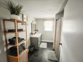 ATW Downtown | Lambeau | EAA | Spacious | Sleeps 9 - Image 3