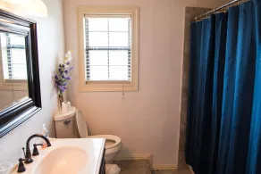Beautiful Home in Museum District minutes from Downtown - Image 2