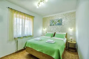 Holiday apartment with balcony - Image 4