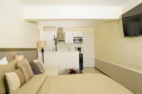 Luxury Beach Suite With Pool 5 mins Away From Beach - Beach Chairs Included! - Image 5