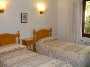 Stor villa med 4 sovrum och havsutsikt. En tre minuter. från stranden. - Image 3
