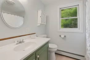 Cozy home 1mi. to beaches/shops/dining, Hot tub, big PATIO, Pvt yard, fire pit - Image 4