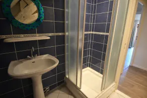 Fuldt renoveret 4P gîte med udsigt over poolen - Image 4