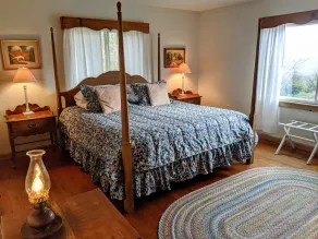Family and Pet Friendly, Amazing Mountain Views, Quiet Yet Close to Everything! - Image 4