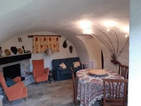 Small chalet in hamlet - Image 3
