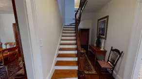 Beautiful 1850 Inn  Nelsonville near Hocking Hills - Image 2