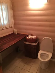 Log house near a child-friendly sandy beach - Image 2