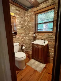 Hyggeligt, Lakefront Log Cabin - Image 3