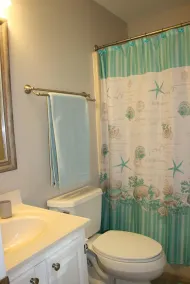 Beach Home Away from Home Near Beaches & Popular Hangouts - Image 3