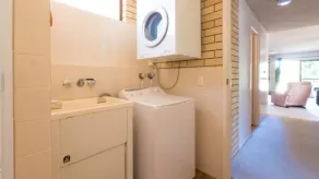 Golden Shores Unit 3 21 Landsborough Parade - Image 2