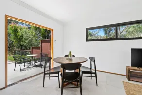 Bendy Beach Bungalow - Image 5