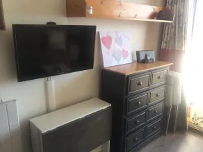 Studio 4 personer med balkon, betagende udsigt over dalen, ved foden af skråningerne - Image 2