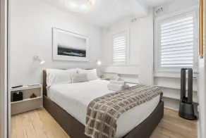 Bay View in Rushcutters Bay - Image 4