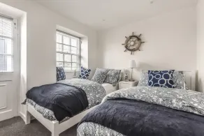 Cottage - Sleeps 6 - Pet Friendly - Patio - Image 3