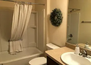 2 BEDROOM COURTYARD     GOLF CART              GREAT LOCATION THE VILLAGES FL - Image 4