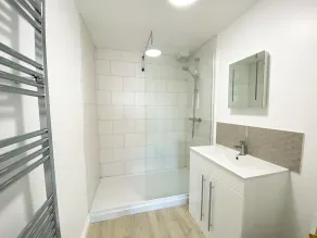 NOUVEAU POUR 2020 - 3 Harvest Moon est un superbe appartement entièrement rénové de 2 chambres, 2 salles de bains - Image 2