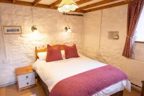 Swallow Cottage - 1 Bedroom - sleeps 3 - Image 2