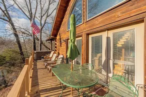 Spacious Waterfront Cabin on Claytor Lake - Image 5