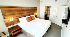 ✫ Modern 2 bed 2 bath condo w/ pool & hot tub at the base of ski hill  - Image 4