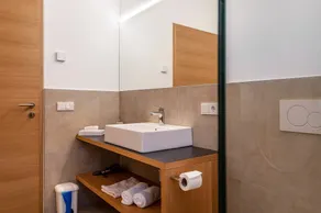 Apartamento \"Karin - Cabernet\" con terraza compartida y Wi-Fi - Image 4