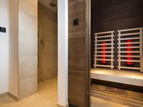 Family Apartment - Tyrolean Wine Bar - Image 3