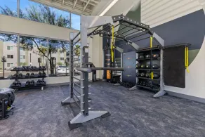 Landing Spectacular 1BD Yoga Studio Gym - Image 2