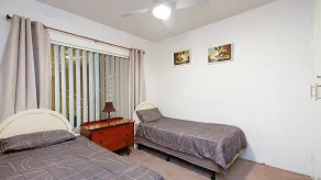 Sunrise Court 3 - Bilinga/ North Kirra Beachfront - Image 4