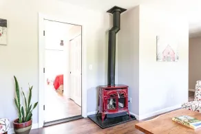 Inn at 84 McIntosh: Cozy 1BR private entrance/bath - Image 4