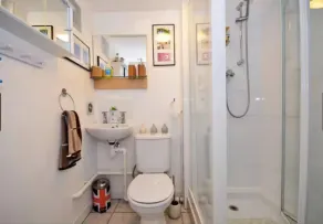 3bedroom Sleeps8 Parking FamilyFriendly NearExcel - Image 3