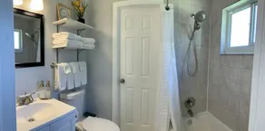 Cosy 2-bedroom *near intercoastal and the beaches* - Image 5