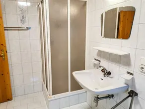 Stunning private villa for 24 people with WIFI, TV and balcony - Image 2