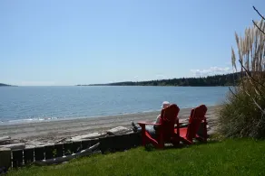 Fully-equipped, comfortable, modern oceanfront suite right on the beach! - Image 5