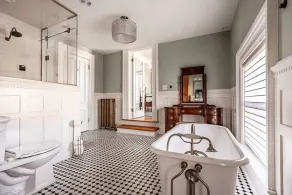 Entire Victorian Mansion - Near Main St & Farmer’s Mkt - Sleeps12 - Image 4