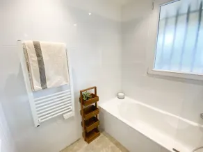 Grimaud house in condominium with pool and 2 parking spaces between village and beaches - Image 3
