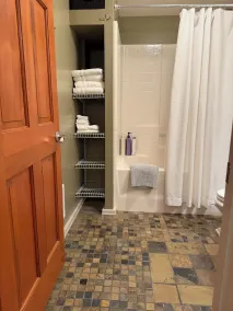Elegant, Downtown 2-Bedroom Apartment.  Recently updated.  Center of downtown. - Image 4