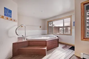 522 Watch Hill - Image 3