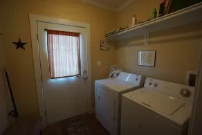 UNCLE WOODY'S #1 in POC-Pets ok but add Fees - Image 2