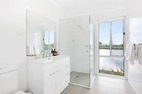 Lovedale Lakehouse Vineyard - Image 3