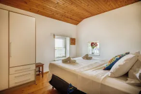 Charming 2-Bedroom Villa for 4 with Pool - Image 3